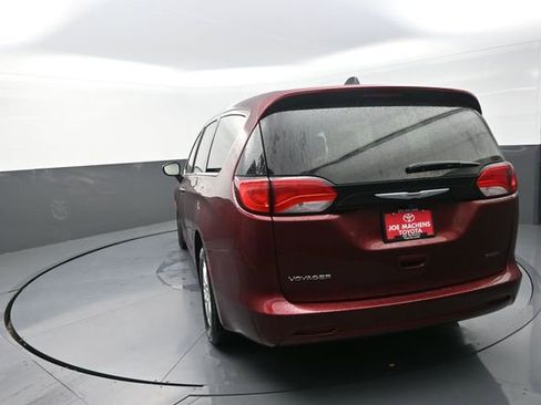 Used 2022 Chrysler Voyager LX FWD image 93