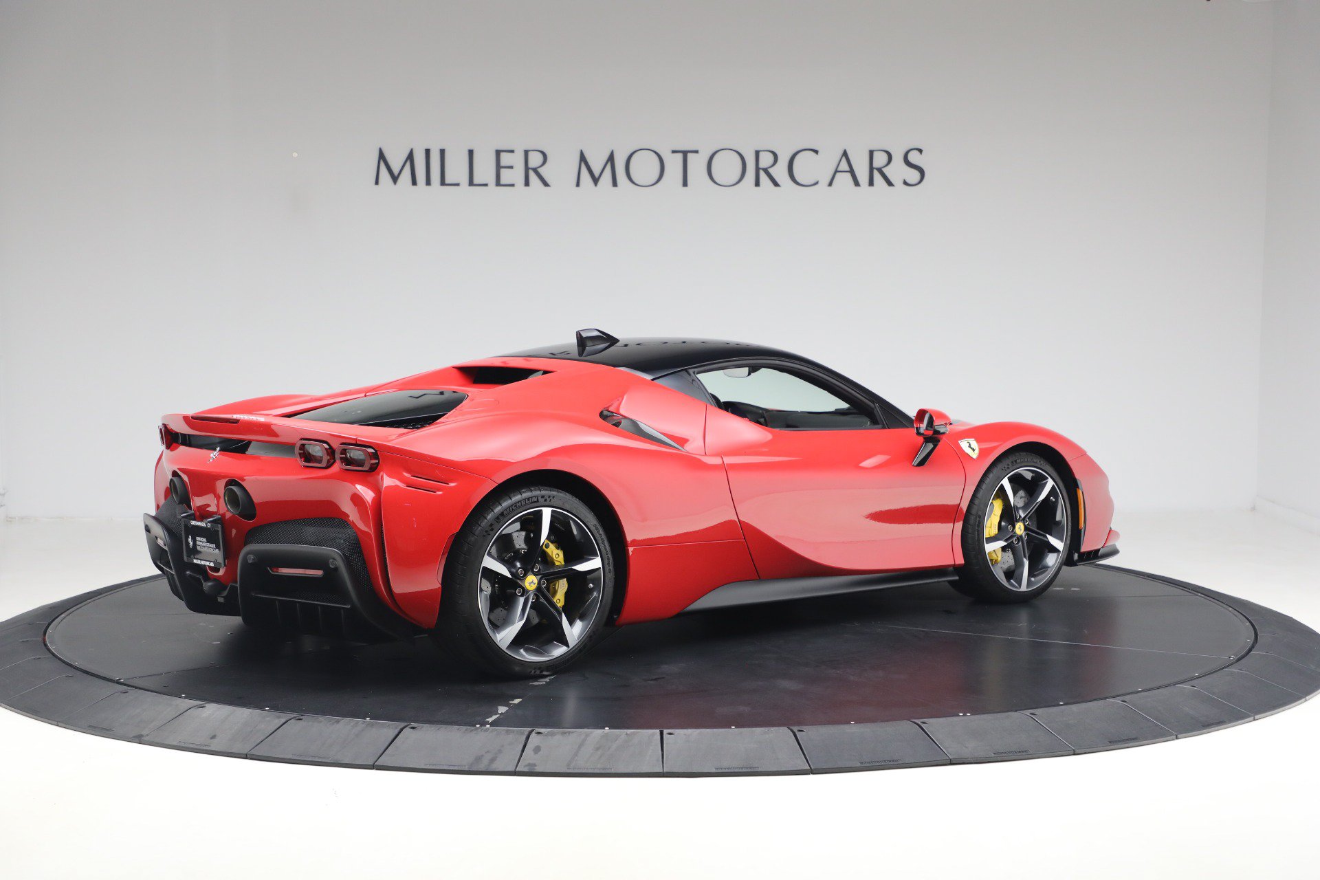 Used 2023 Ferrari SF90 Stradale AWD/4WD image 8