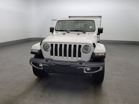 Used 2018 Jeep Wrangler Unlimited Sahara w/ Cold Weather Group image 15