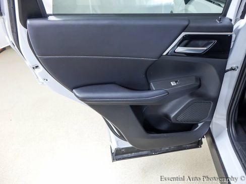 Used 2024 Mitsubishi Outlander SE AWD/4WD image 24