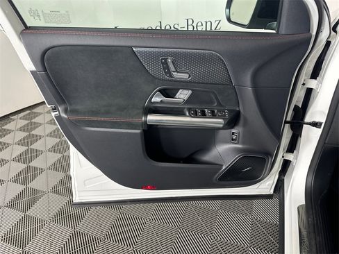 Certified 2024 Mercedes-Benz GLA 250 image 10