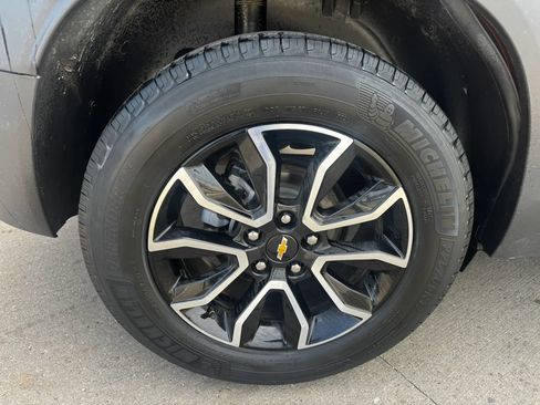 Used 2021 Chevrolet TrailBlazer ACTIV w/ Technology Package FWD image 14
