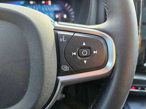 Used 2025 Volvo XC60 B5 Core w/ Protection Package Premier image 35