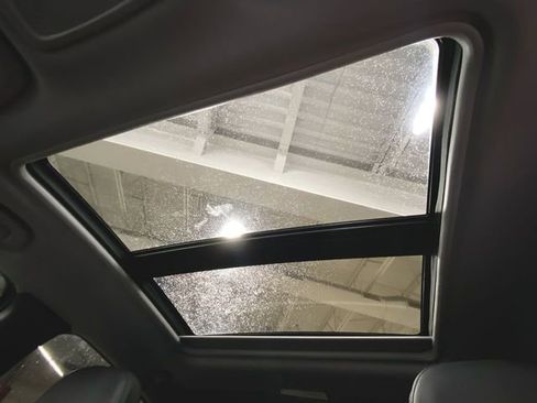 Used 2022 Chevrolet Malibu LT w/ Leather Package image 18