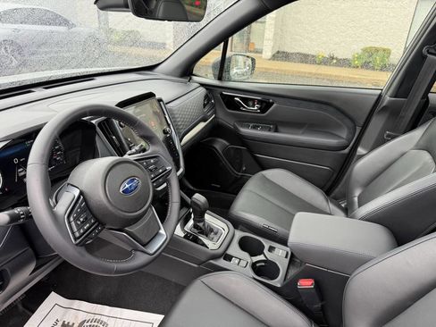Used 2025 Subaru Forester Limited w/ Popular Package image 17