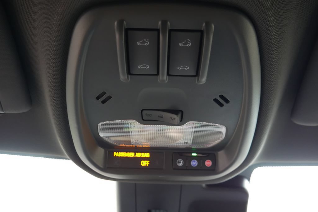 New 2026 Chevrolet Trax RS w/ Sunroof Package FWD image 28