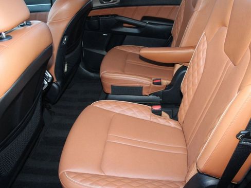 Used 2022 Kia Sorento SX Prestige w/ Rust Color Package image 25