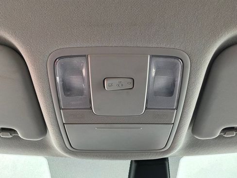 Used 2025 Kia Soul LX w/ LX Technology Package FWD image 14