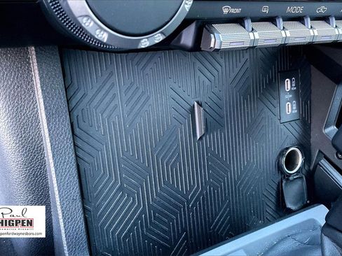 Used 2025 Toyota Tacoma SR5 image 31