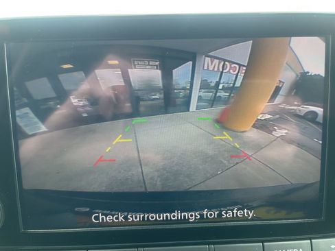 Used 2023 Nissan Rogue S image 13