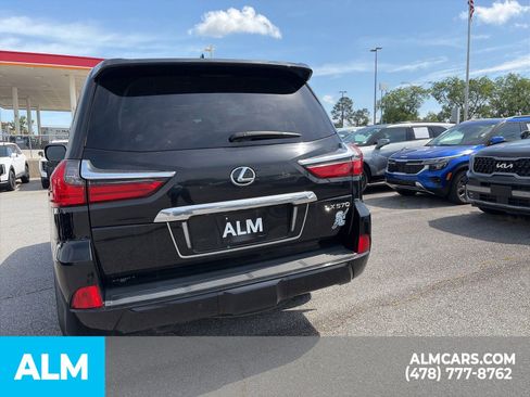 Used 2018 Lexus LX 570 4WD w/ Luxury Package image 25