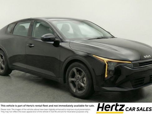 Used 2025 Kia K4 LXS image 1
