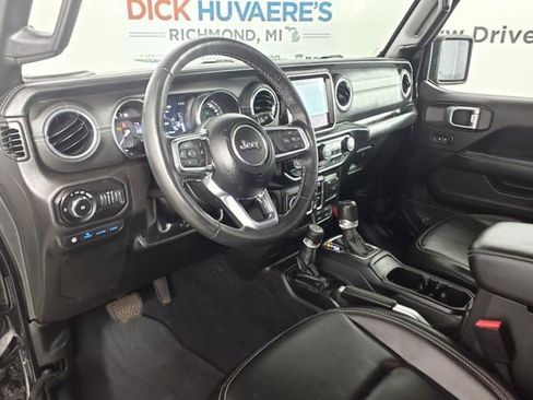 Used 2022 Jeep Wrangler Unlimited Sahara w/ Cold Weather Group image 8