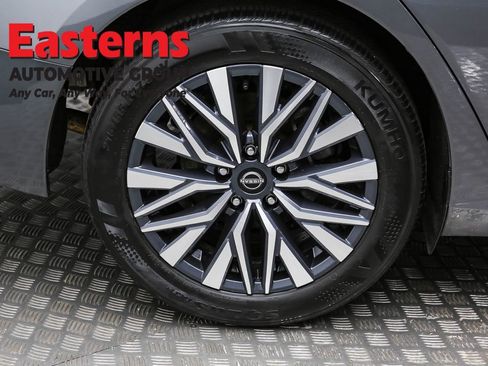 Used 2025 Nissan Altima 2.5 SV image 30