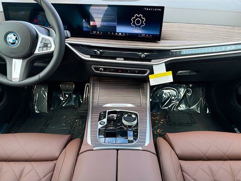 New 2026 BMW X5 xDrive50e w/ Executive Package image 19