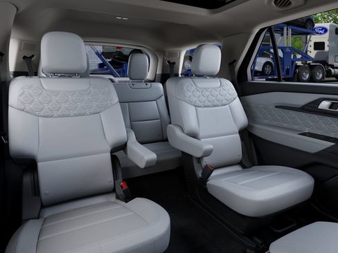 New 2027 Ford Explorer Platinum w/ LUX Leather Package AWD/4WD image 11