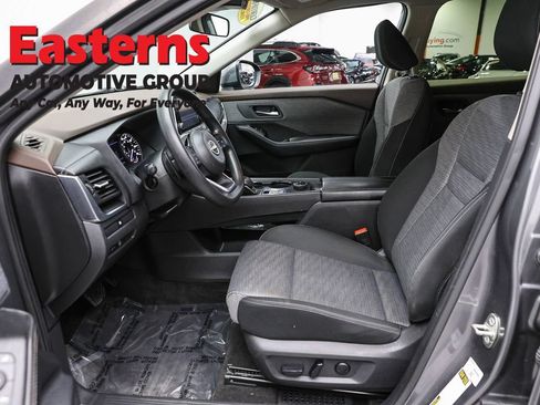 Used 2023 Nissan Rogue SV AWD/4WD image 13