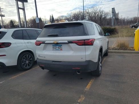 Used 2023 Chevrolet Traverse LT w/ LT Premium Package image 7