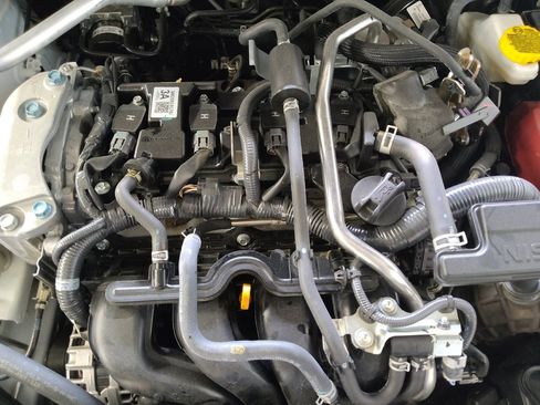 Used 2025 Nissan Sentra SV FWD image 30