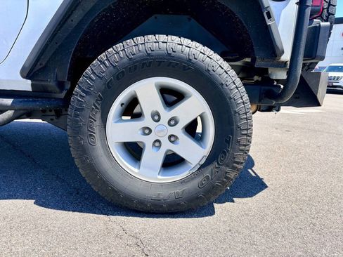 Used 2016 Jeep Wrangler Sport w/ Quick Order Package 24S AWD/4WD image 31