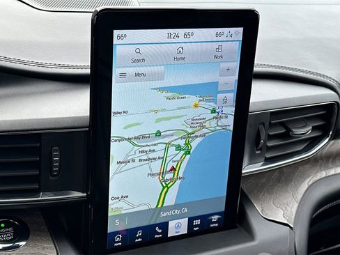 Used 2020 Ford Explorer Platinum w/ Premium Technology Package image 19