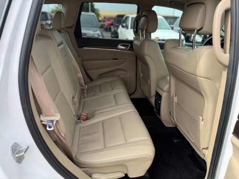 Used 2018 Jeep Grand Cherokee Limited w/ Luxury Group II AWD/4WD image 32