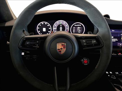 Used 2026 Porsche 911 Carrera GTS RWD image 18