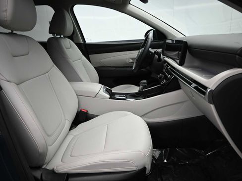 Certified 2025 Hyundai Tucson SEL image 11