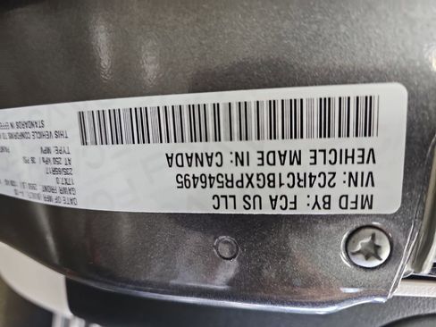 Used 2023 Chrysler Pacifica Touring-L FWD image 34