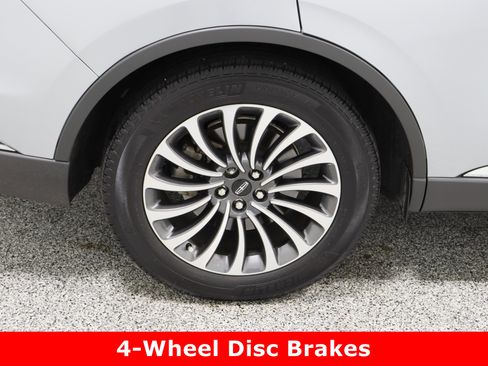 Used 2024 Lincoln Aviator 2WD w/ Premium Package image 6