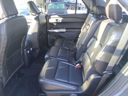 Used 2022 Ford Explorer Limited w/ Equipment Group 301A image 14