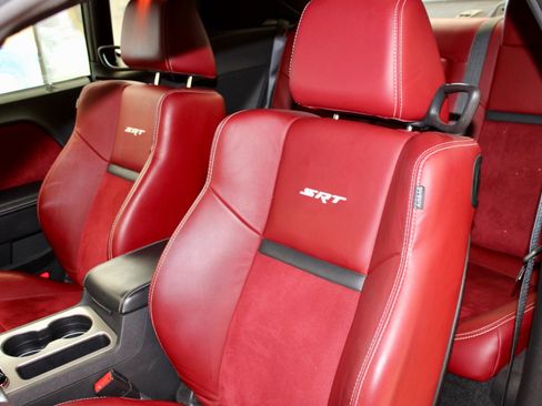 Used 2013 Dodge Challenger SRT8 w/ Harman Kardon Audio Group image 17