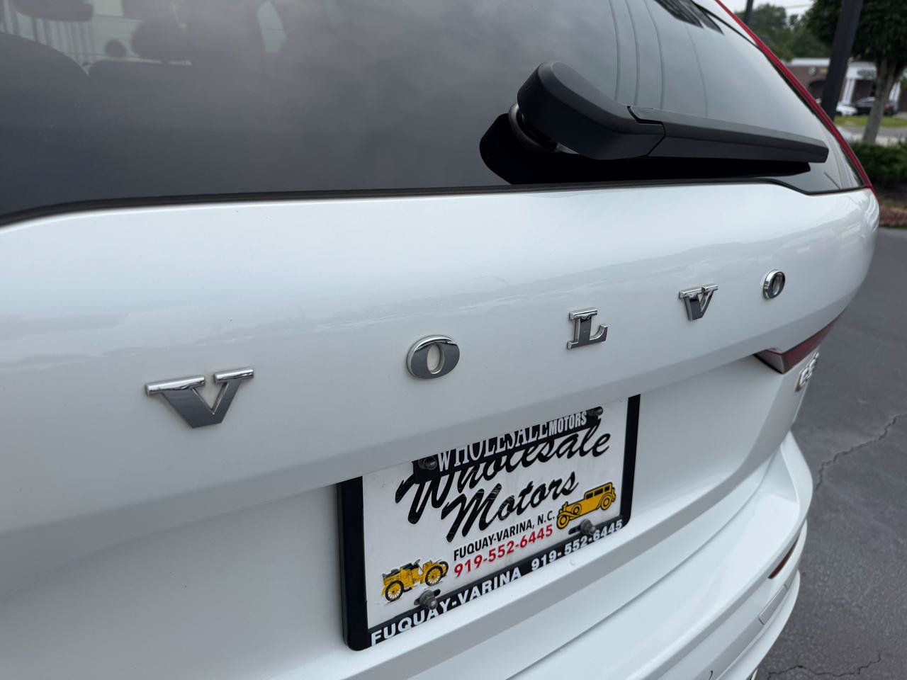 Used 2023 Volvo XC60 B5 Plus AWD/4WD image 25
