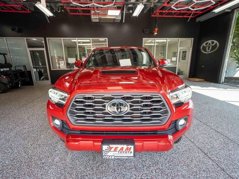 Used 2022 Toyota Tacoma TRD Sport AWD/4WD image 6