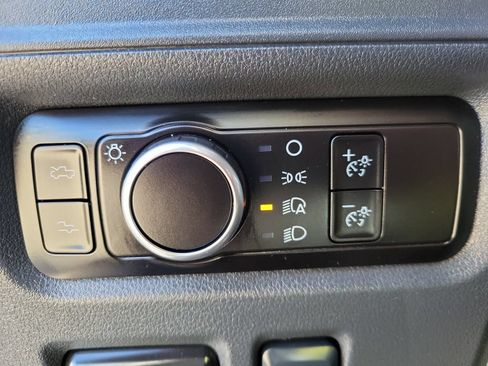 Used 2025 Ford F150 Lightning Lariat AWD/4WD image 23