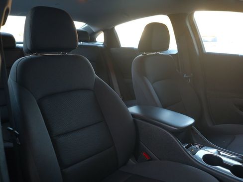 Used 2022 Chevrolet Malibu LS image 27