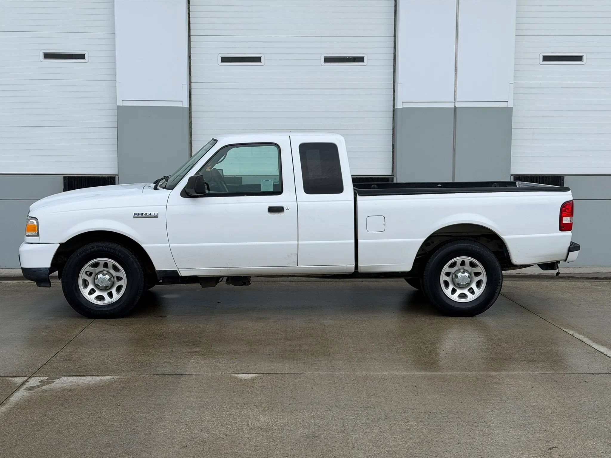 Used 2011 Ford Ranger XLT AWD/4WD image 2