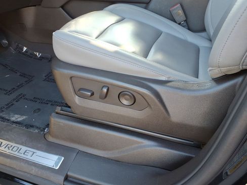 Used 2025 Chevrolet Tahoe LT AWD/4WD image 11