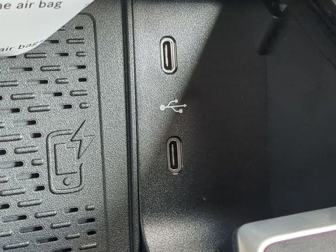 Used 2026 Mercedes-Benz GLS 450 4MATIC image 10