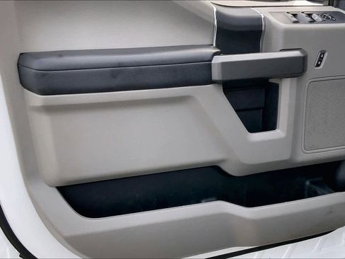 Used 2020 Ford F250 XLT w/ XLT Value Package image 19