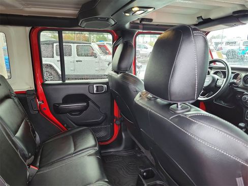 Used 2019 Jeep Wrangler Unlimited Sport S image 31