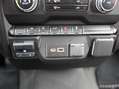 Used 2023 Chevrolet Silverado 1500 Custom image 30