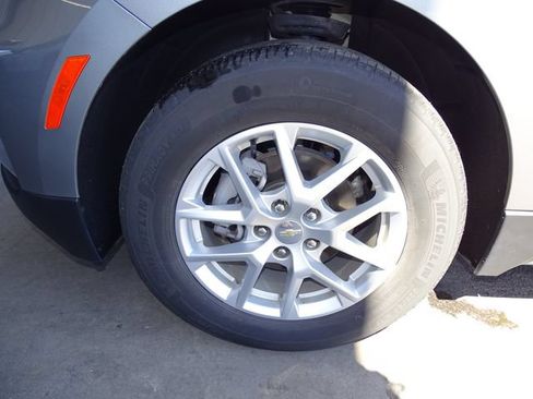Used 2023 Chevrolet Equinox LT FWD image 7