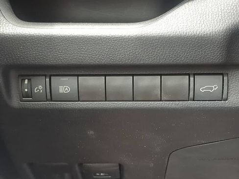 Used 2023 Toyota RAV4 XLE w/ Convenience Package FWD image 28
