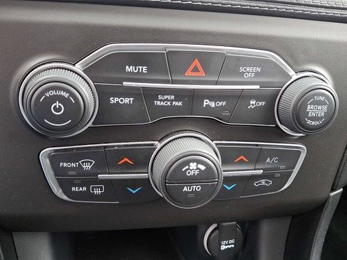 Used 2022 Dodge Charger SXT w/ Plus Group image 18