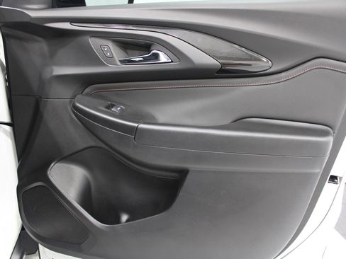 Used 2023 Chevrolet TrailBlazer RS w/ Convenience Package FWD image 25