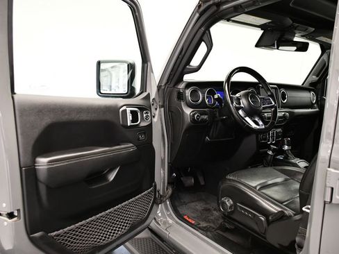 Used 2021 Jeep Wrangler Unlimited Sahara image 31