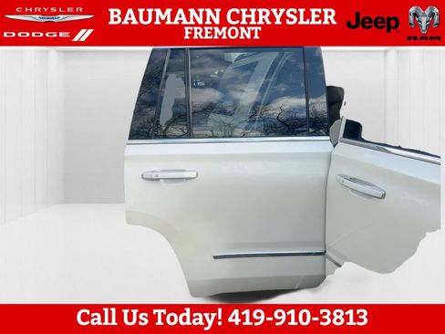 Used 2015 GMC Yukon Denali w/ Premium Package AWD/4WD image 14