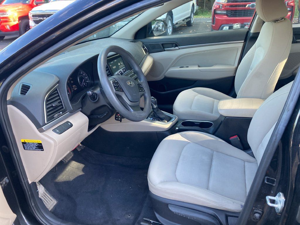 Used 2017 Hyundai Elantra SE FWD image 12