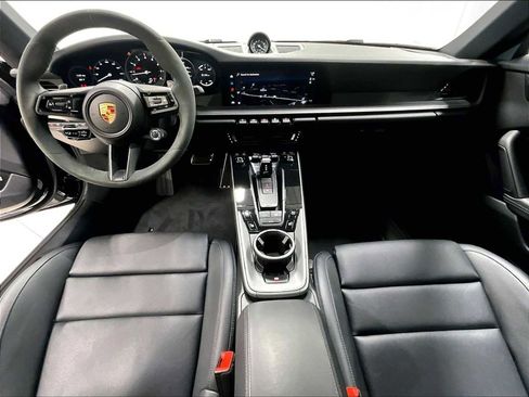 Used 2024 Porsche 911 Carrera image 17